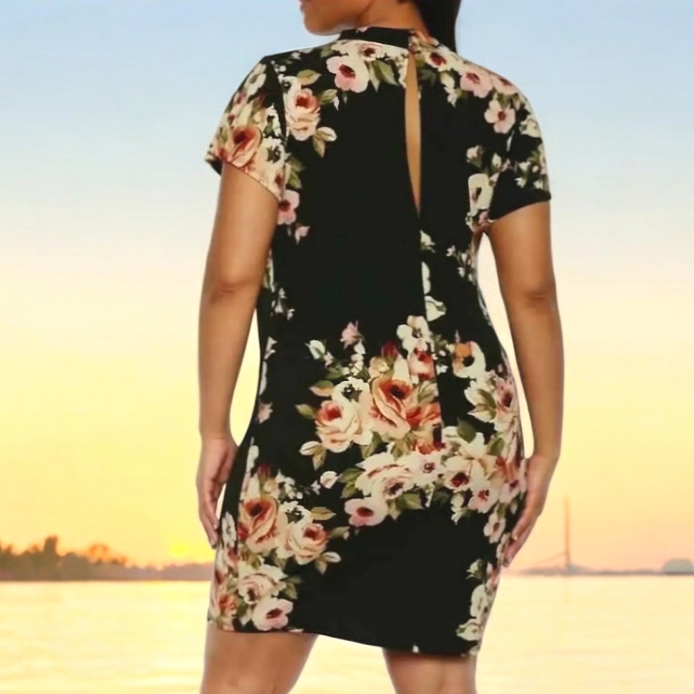 🌸"GLITZ" Pullover Stretch Short Sleeve Black Floral Midi Dress 2x - Picture 4 of 12